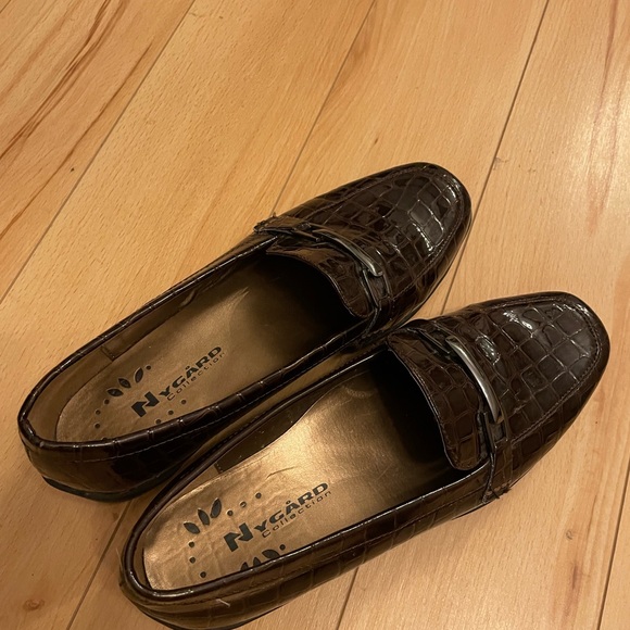Nygard Shoes - Picture 2 of 4